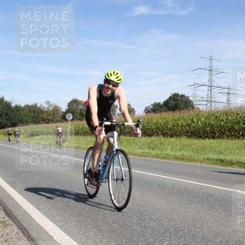 01.09.2024 - 17. Tribühne Triathlon H.Heesch http://msf.ph/oto/6944813 01.09.2024 11:58:54 Radfahren 491, 512, 513, 580, 583, 591, 597 meine-sportfotos.de