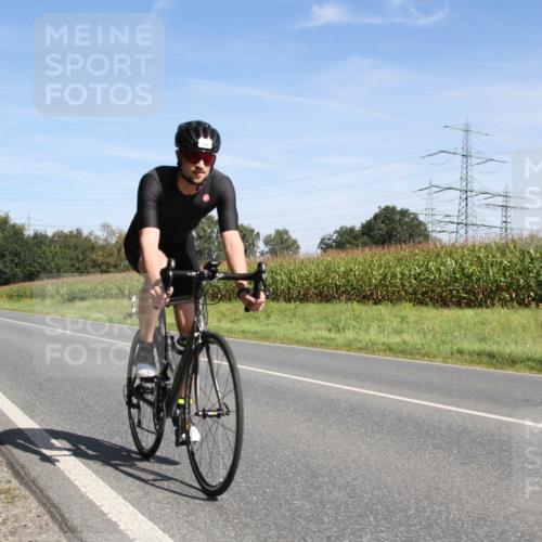 01.09.2024 - 17. Tribühne Triathlon H.Heesch http://msf.ph/oto/6944863 01.09.2024 12:00:32 Radfahren 499, 606 meine-sportfotos.de