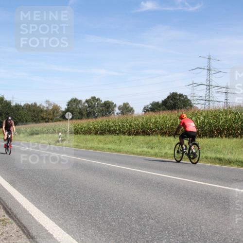 01.09.2024 - 17. Tribühne Triathlon H.Heesch http://msf.ph/oto/6944881 01.09.2024 12:00:48 Radfahren 456, 457, 550, 552, 703 meine-sportfotos.de