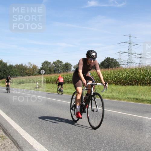 01.09.2024 - 17. Tribühne Triathlon H.Heesch http://msf.ph/oto/6944884 01.09.2024 12:00:50 Radfahren 456, 457, 550, 552, 684, 703 meine-sportfotos.de