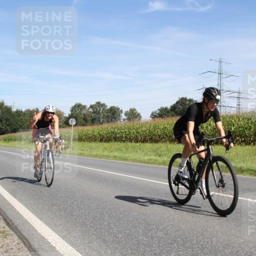 01.09.2024 - 17. Tribühne Triathlon H.Heesch http://msf.ph/oto/6944887 01.09.2024 12:00:52 Radfahren 456, 457, 508, 550, 552, 684 meine-sportfotos.de