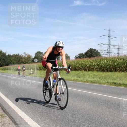01.09.2024 - 17. Tribühne Triathlon H.Heesch http://msf.ph/oto/6944890 01.09.2024 12:00:52 Radfahren 456, 457, 508, 550, 552, 684 meine-sportfotos.de