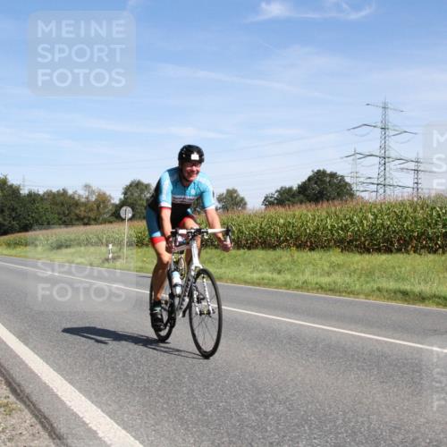 01.09.2024 - 17. Tribühne Triathlon H.Heesch http://msf.ph/oto/6944895 01.09.2024 12:00:58 Radfahren 477, 508, 555, 684 meine-sportfotos.de
