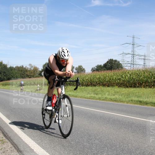 01.09.2024 - 17. Tribühne Triathlon H.Heesch http://msf.ph/oto/6944916 01.09.2024 12:01:25 Radfahren 500, 516 meine-sportfotos.de