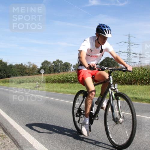 01.09.2024 - 17. Tribühne Triathlon H.Heesch http://msf.ph/oto/6944923 01.09.2024 12:01:34 Radfahren 333, 519 meine-sportfotos.de
