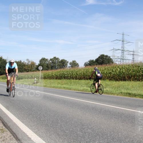 01.09.2024 - 17. Tribühne Triathlon H.Heesch http://msf.ph/oto/6944931 01.09.2024 12:02:01 Radfahren 532, 547, 568, 604, 627, 643, 701 meine-sportfotos.de