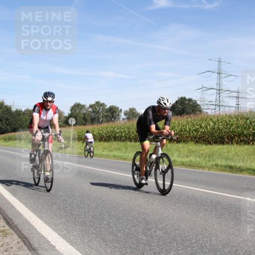 01.09.2024 - 17. Tribühne Triathlon H.Heesch http://msf.ph/oto/6944936 01.09.2024 12:02:04 Radfahren 532, 547, 568, 604, 643, 701, 712 meine-sportfotos.de