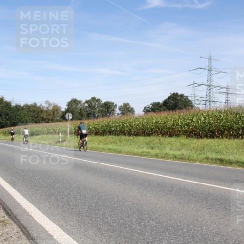 01.09.2024 - 17. Tribühne Triathlon H.Heesch http://msf.ph/oto/6944942 01.09.2024 12:02:06 Radfahren 472, 532, 547, 604, 643, 701, 712 meine-sportfotos.de