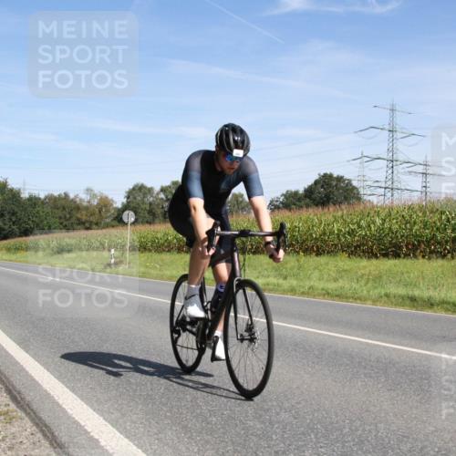 01.09.2024 - 17. Tribühne Triathlon H.Heesch http://msf.ph/oto/6944971 01.09.2024 12:02:36 Radfahren 461, 490, 559 meine-sportfotos.de