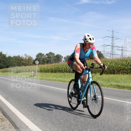 01.09.2024 - 17. Tribühne Triathlon H.Heesch http://msf.ph/oto/6944974 01.09.2024 12:02:41 Radfahren 461, 490, 603 meine-sportfotos.de