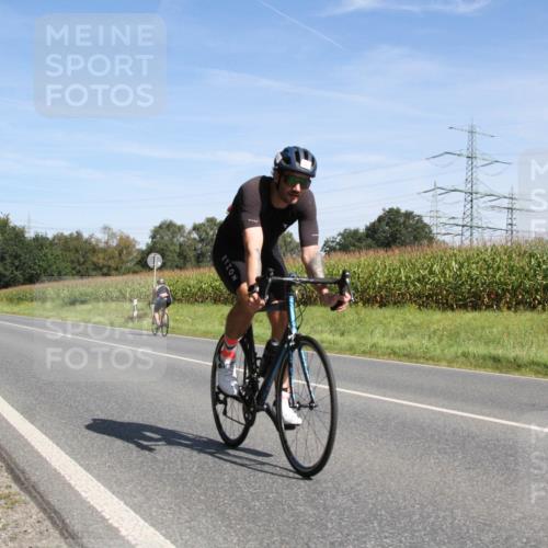 01.09.2024 - 17. Tribühne Triathlon H.Heesch http://msf.ph/oto/6944992 01.09.2024 12:03:13 Radfahren 447, 705 meine-sportfotos.de
