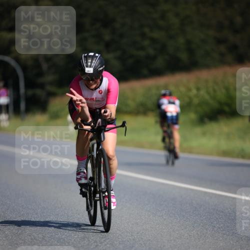 01.09.2024 - 17. Tribühne Triathlon H.Heesch http://msf.ph/oto/6945000 01.09.2024 11:42:22 Radfahren 421, 467, 477, 488, 509 meine-sportfotos.de