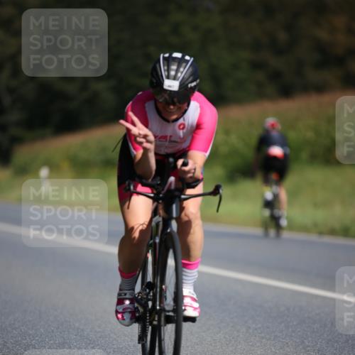 01.09.2024 - 17. Tribühne Triathlon H.Heesch http://msf.ph/oto/6945013 01.09.2024 11:42:23 Radfahren 60, 421, 467, 477, 488, 509, 512, 555 meine-sportfotos.de