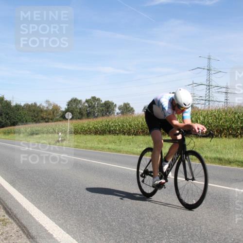 01.09.2024 - 17. Tribühne Triathlon H.Heesch http://msf.ph/oto/6945018 01.09.2024 12:03:42 Radfahren 471, 518, 533, 562, 656 meine-sportfotos.de