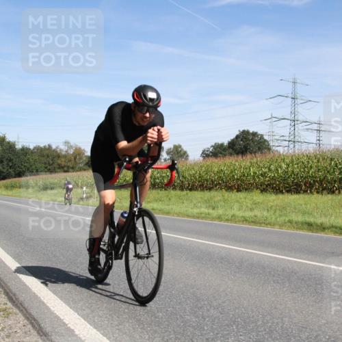01.09.2024 - 17. Tribühne Triathlon H.Heesch http://msf.ph/oto/6945026 01.09.2024 12:04:03 Radfahren 507, 609, 630 meine-sportfotos.de