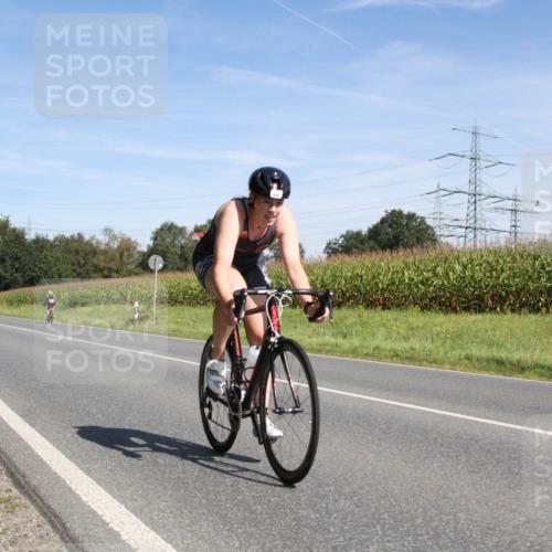 01.09.2024 - 17. Tribühne Triathlon H.Heesch http://msf.ph/oto/6945029 01.09.2024 12:04:05 Radfahren 609, 630 meine-sportfotos.de