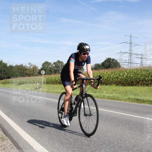 01.09.2024 - 17. Tribühne Triathlon H.Heesch http://msf.ph/oto/6945042 01.09.2024 12:04:36 Radfahren 563, 666 meine-sportfotos.de