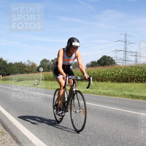 01.09.2024 - 17. Tribühne Triathlon H.Heesch http://msf.ph/oto/6945074 01.09.2024 12:05:23 Radfahren 530, 573, 608, 623 meine-sportfotos.de