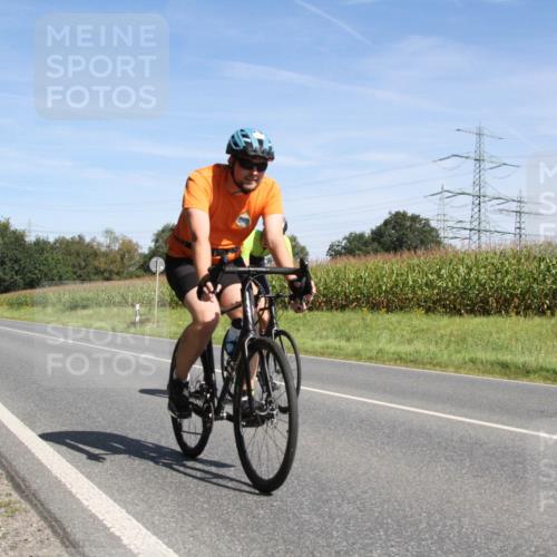 01.09.2024 - 17. Tribühne Triathlon H.Heesch http://msf.ph/oto/6945079 01.09.2024 12:05:26 Radfahren 530, 573, 574, 608, 623 meine-sportfotos.de