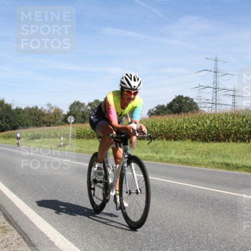 01.09.2024 - 17. Tribühne Triathlon H.Heesch http://msf.ph/oto/6945089 01.09.2024 12:05:41 Radfahren 526, 709 meine-sportfotos.de