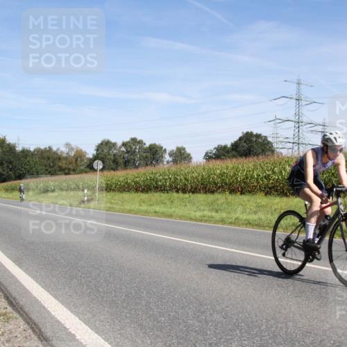 01.09.2024 - 17. Tribühne Triathlon H.Heesch http://msf.ph/oto/6945099 01.09.2024 12:05:53 Radfahren 347, 689 meine-sportfotos.de