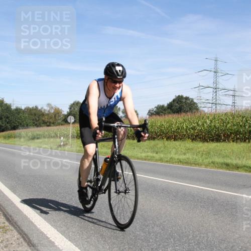 01.09.2024 - 17. Tribühne Triathlon H.Heesch http://msf.ph/oto/6945104 01.09.2024 12:06:10 Radfahren 483, 539, 561 meine-sportfotos.de