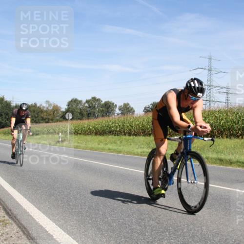 01.09.2024 - 17. Tribühne Triathlon H.Heesch http://msf.ph/oto/6945127 01.09.2024 12:06:34 Radfahren 492, 541, 584, 663, 685 meine-sportfotos.de