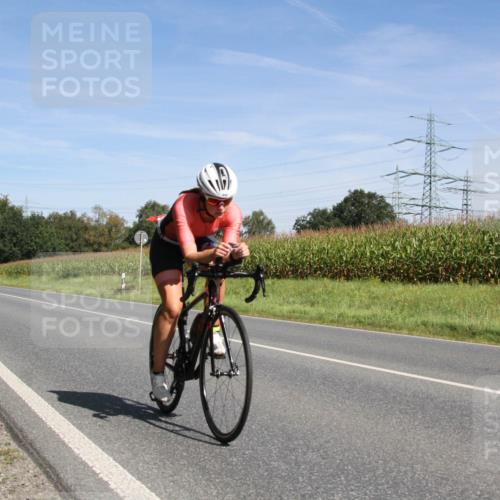01.09.2024 - 17. Tribühne Triathlon H.Heesch http://msf.ph/oto/6945137 01.09.2024 12:07:07 Radfahren 658, 671, 680 meine-sportfotos.de