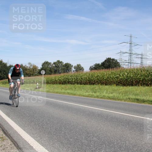 01.09.2024 - 17. Tribühne Triathlon H.Heesch http://msf.ph/oto/6945157 01.09.2024 12:07:34 Radfahren 473, 482, 506, 649 meine-sportfotos.de
