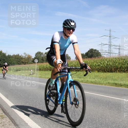 01.09.2024 - 17. Tribühne Triathlon H.Heesch http://msf.ph/oto/6945181 01.09.2024 12:07:59 Radfahren 503, 527, 614, 620 meine-sportfotos.de