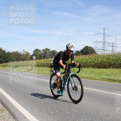 01.09.2024 - 17. Tribühne Triathlon H.Heesch http://msf.ph/oto/6945186 01.09.2024 12:08:02 Radfahren 503, 527, 614, 620, 678, 693 meine-sportfotos.de