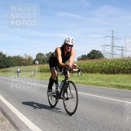 01.09.2024 - 17. Tribühne Triathlon H.Heesch http://msf.ph/oto/6945189 01.09.2024 12:08:05 Radfahren 527, 620, 678, 693 meine-sportfotos.de