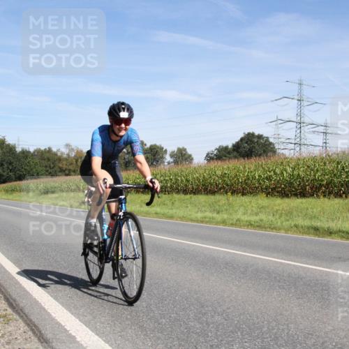 01.09.2024 - 17. Tribühne Triathlon H.Heesch http://msf.ph/oto/6945201 01.09.2024 12:08:16 Radfahren 501, 609, 613, 687 meine-sportfotos.de