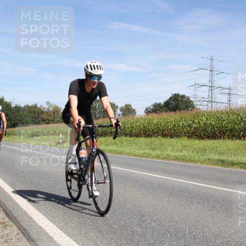 01.09.2024 - 17. Tribühne Triathlon H.Heesch http://msf.ph/oto/6945214 01.09.2024 12:08:27 Radfahren 579, 595, 601, 632, 656, 679 meine-sportfotos.de