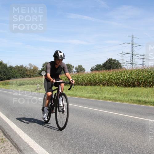 01.09.2024 - 17. Tribühne Triathlon H.Heesch http://msf.ph/oto/6945219 01.09.2024 12:08:31 Radfahren 579, 595, 632, 656, 679 meine-sportfotos.de