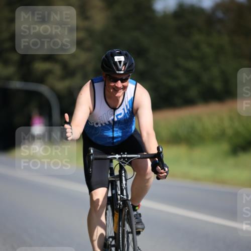 01.09.2024 - 17. Tribühne Triathlon H.Heesch http://msf.ph/oto/6945224 01.09.2024 11:46:00 Radfahren 332, 561 meine-sportfotos.de