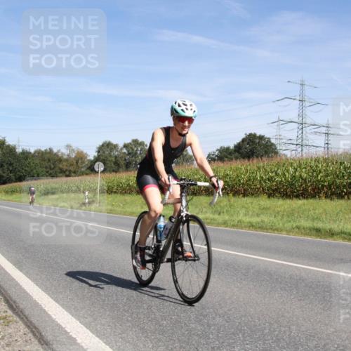 01.09.2024 - 17. Tribühne Triathlon H.Heesch http://msf.ph/oto/6945230 01.09.2024 12:08:46 Radfahren 594, 638, 713 meine-sportfotos.de