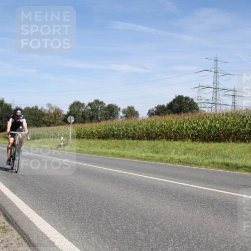 01.09.2024 - 17. Tribühne Triathlon H.Heesch http://msf.ph/oto/6945233 01.09.2024 12:08:51 Radfahren 585, 594, 630, 662, 713 meine-sportfotos.de