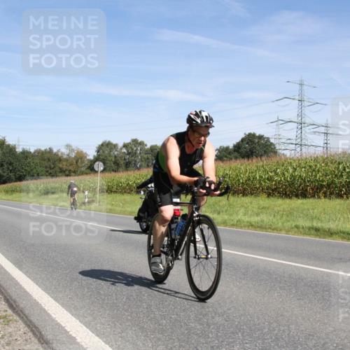 01.09.2024 - 17. Tribühne Triathlon H.Heesch http://msf.ph/oto/6945243 01.09.2024 12:08:54 Radfahren 585, 594, 630, 662 meine-sportfotos.de