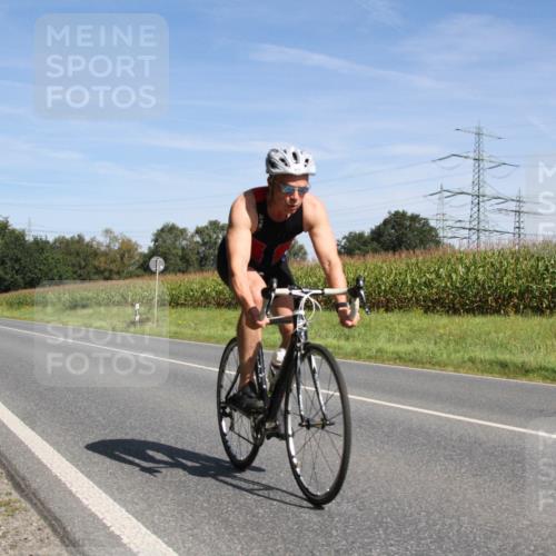01.09.2024 - 17. Tribühne Triathlon H.Heesch http://msf.ph/oto/6945278 01.09.2024 12:09:30 Radfahren 650 meine-sportfotos.de