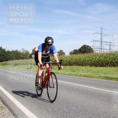 01.09.2024 - 17. Tribühne Triathlon H.Heesch http://msf.ph/oto/6945284 01.09.2024 12:09:38 Radfahren 565, 566 meine-sportfotos.de