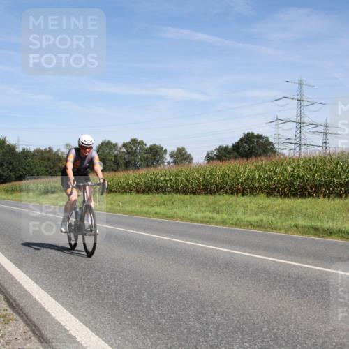 01.09.2024 - 17. Tribühne Triathlon H.Heesch http://msf.ph/oto/6945287 01.09.2024 12:09:46 Radfahren 598, 653, 686, 692 meine-sportfotos.de