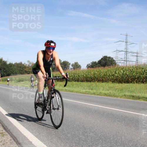01.09.2024 - 17. Tribühne Triathlon H.Heesch http://msf.ph/oto/6945314 01.09.2024 12:10:03 Radfahren 402, 536, 582, 608, 666, 667, 670, 675 meine-sportfotos.de