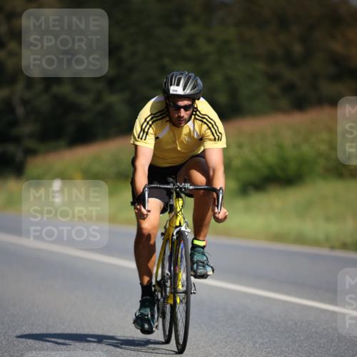 01.09.2024 - 17. Tribühne Triathlon H.Heesch http://msf.ph/oto/6945346 01.09.2024 11:46:43 Radfahren 347, 400, 506, 560 meine-sportfotos.de