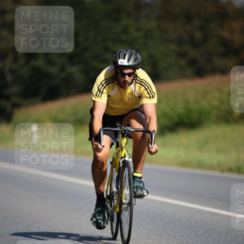 01.09.2024 - 17. Tribühne Triathlon H.Heesch http://msf.ph/oto/6945349 01.09.2024 11:46:43 Radfahren 347, 400, 506, 560 meine-sportfotos.de