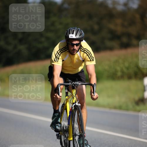 01.09.2024 - 17. Tribühne Triathlon H.Heesch http://msf.ph/oto/6945358 01.09.2024 11:46:43 Radfahren 347, 400, 506, 560 meine-sportfotos.de
