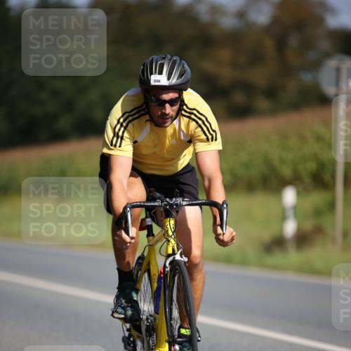 01.09.2024 - 17. Tribühne Triathlon H.Heesch http://msf.ph/oto/6945364 01.09.2024 11:46:44 Radfahren 347, 400, 506, 560 meine-sportfotos.de