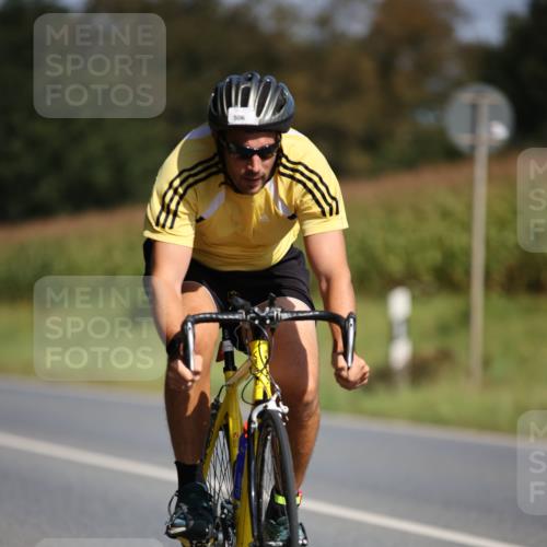 01.09.2024 - 17. Tribühne Triathlon H.Heesch http://msf.ph/oto/6945367 01.09.2024 11:46:44 Radfahren 347, 400, 506, 560 meine-sportfotos.de