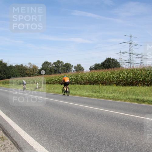 01.09.2024 - 17. Tribühne Triathlon H.Heesch http://msf.ph/oto/6945371 01.09.2024 12:10:51 Radfahren 623, 633, 709 meine-sportfotos.de