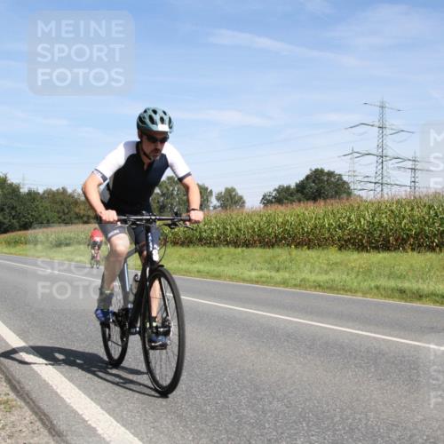 01.09.2024 - 17. Tribühne Triathlon H.Heesch http://msf.ph/oto/6945377 01.09.2024 12:11:00 Radfahren 496, 522, 611, 633 meine-sportfotos.de